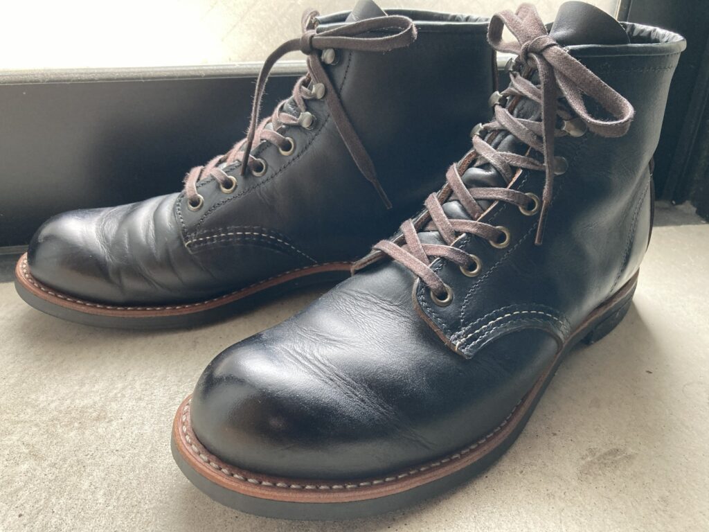 カスタムベースとして考えているRed Wing Blacksmith